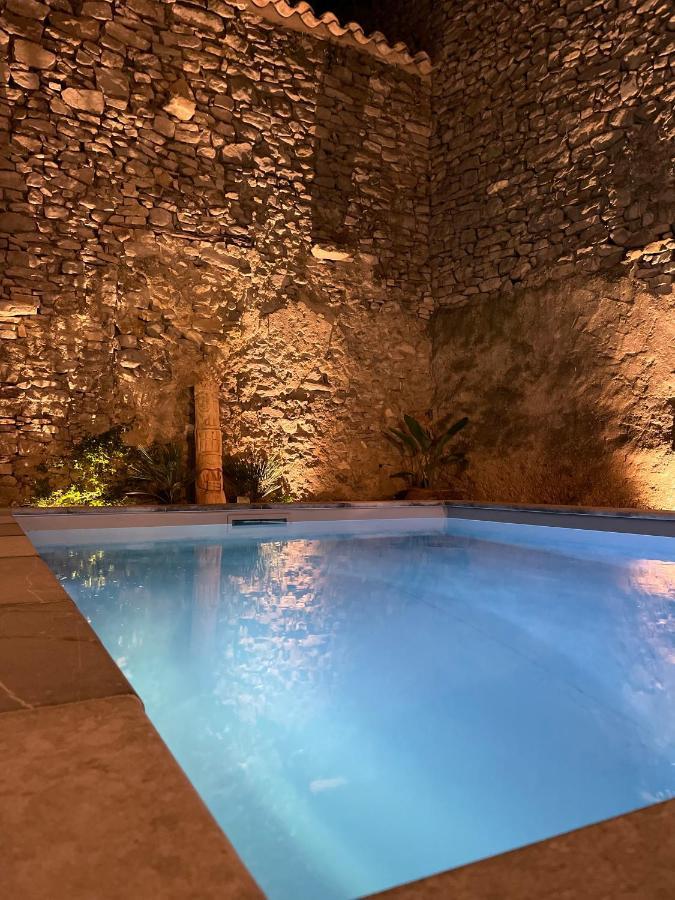 La Maison Du Puits Cesseras Bagian luar foto